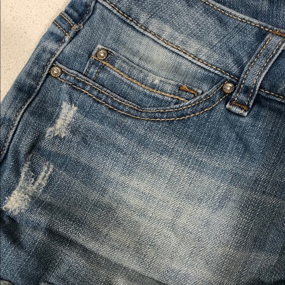 Garage Jean Short Shorts. Denim. Size 7. - Picture 3 of 6